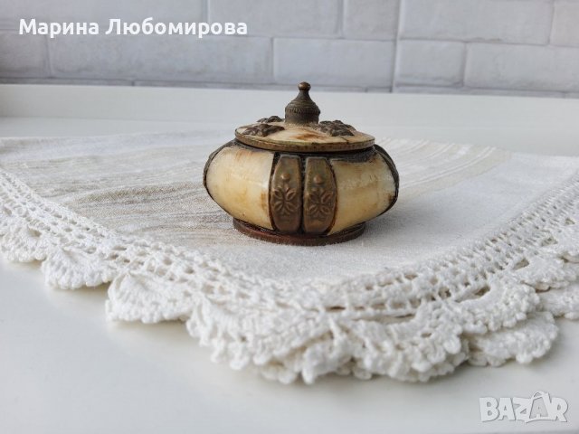 Малка кутийка, снимка 7 - Антикварни и старинни предмети - 19846927