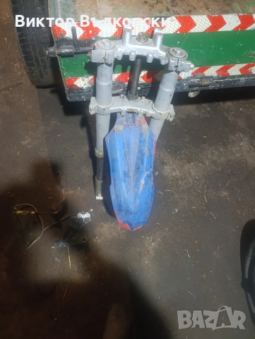 предница от голям крос и спирачна система виждасе 