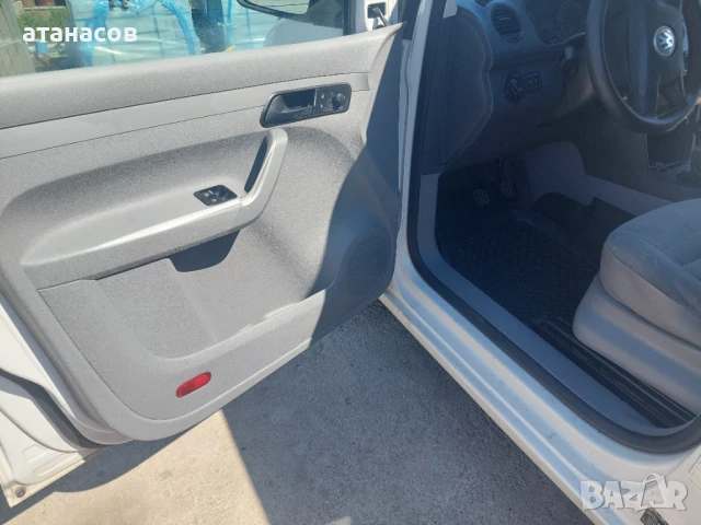 Vw caddy с фабричен хладилен фургон 2000кб, снимка 3 - Автомобили и джипове - 51234592