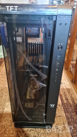 Компютърна кутия Thermaltake core p8 TG - Чисто Нова!, снимка 4 - Други - 43475817