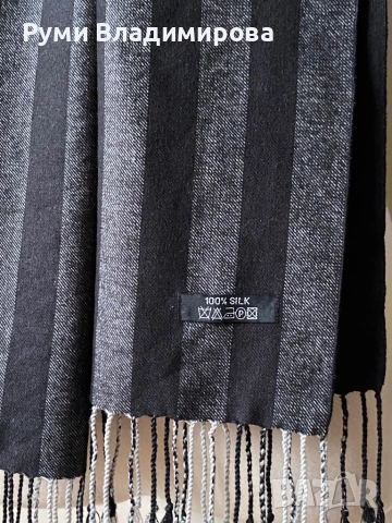 Мъжки, черен шал  на райета от 100 % коприна, снимка 4 - Шалове - 49002843