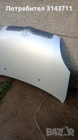 Преден капак за Тойота ярис 2003 г., снимка 2 - Части - 53194177