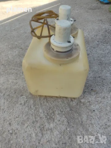 Казанче за чистачки на Лада с две моторчета, снимка 2 - Аксесоари и консумативи - 50035321