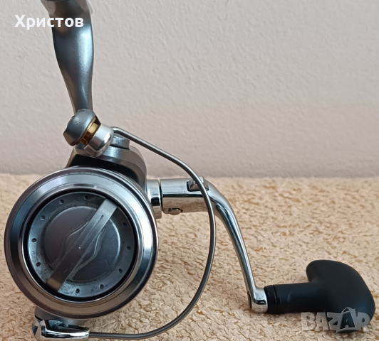 Риболовна макара Daiwa Exceler 2500 E, снимка 3 - Макари - 44923166