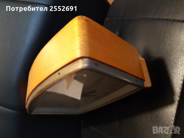 Часовник , снимка 4 - Антикварни и старинни предмети - 27868967