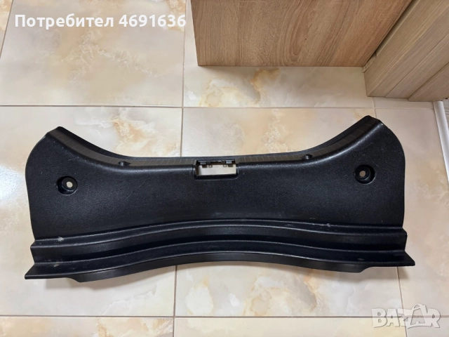 Кора в багажника на Мерцедес Mercedes CLA садан 2016 само за 50лв. A1176900044