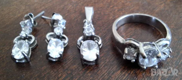 Красив сребърен комплект от сребро 925 с циркони подходящ за балове 2025 или ежедневието , снимка 2 - Бижутерийни комплекти - 50287043