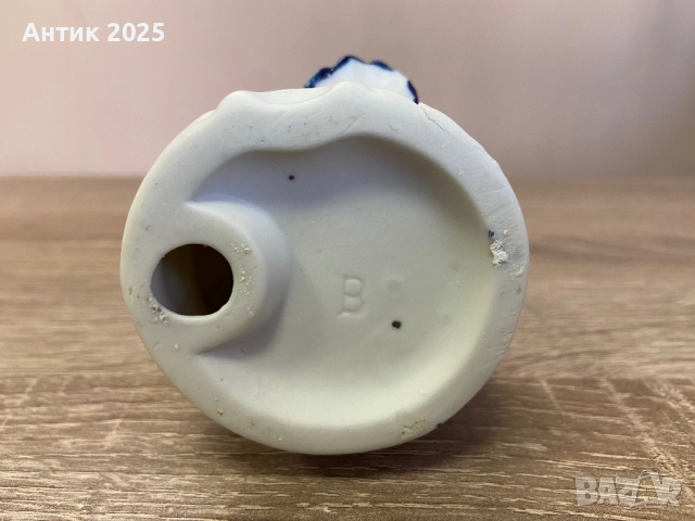 Винтидж порцеланова статуетка „Дама с лира“, снимка 4 - Антикварни и старинни предмети - 52829289