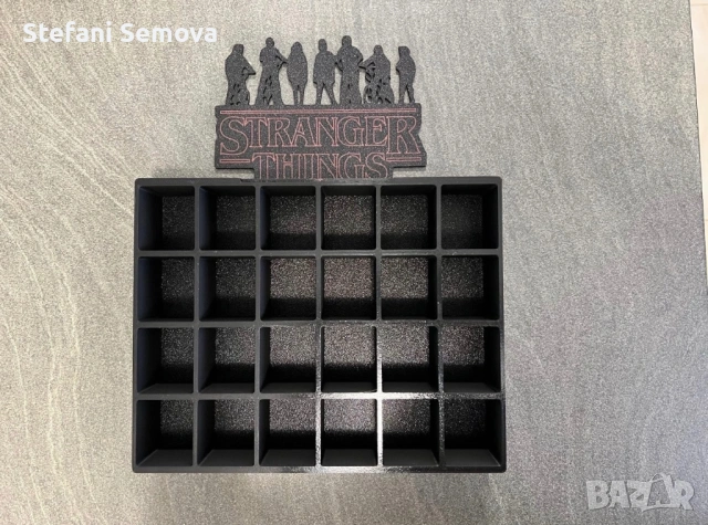 Stranger Things - Поставка за фигурки Kinder Joy, снимка 3 - Колекции - 53058653