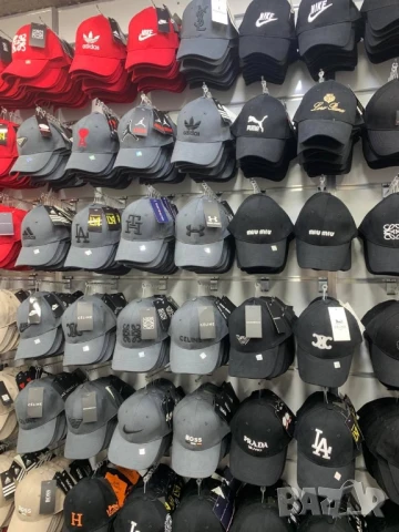 шапки с козирка nike prada celine ami miu miu ysl saint laurent dsquared2 louis vuitton , снимка 14 - Шапки - 50596211