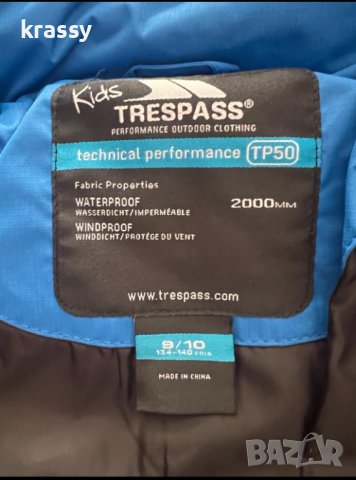 НОВО детско непромукаемо и ветроустойчиво яке с качулка Trespass (размер 9-10 години), снимка 6 - Детски якета и елеци - 43439133