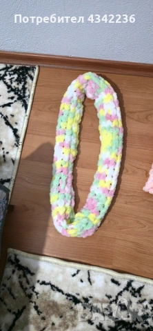 Пухкави шалове, снимка 2 - Шалове - 53398505