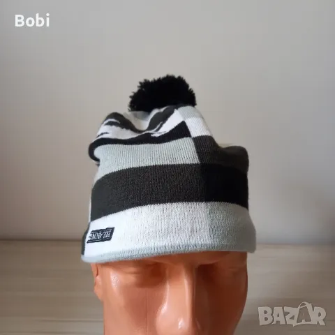 зимна шапка Billabong , снимка 3 - Шапки - 49282603