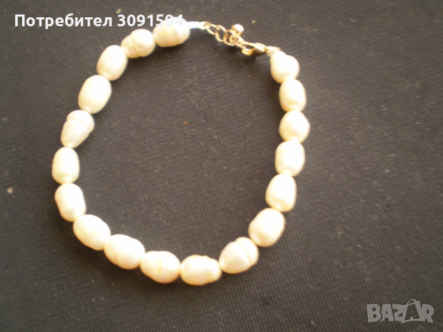 гривна от естествени бели речни перли изработва се ръчно, снимка 1