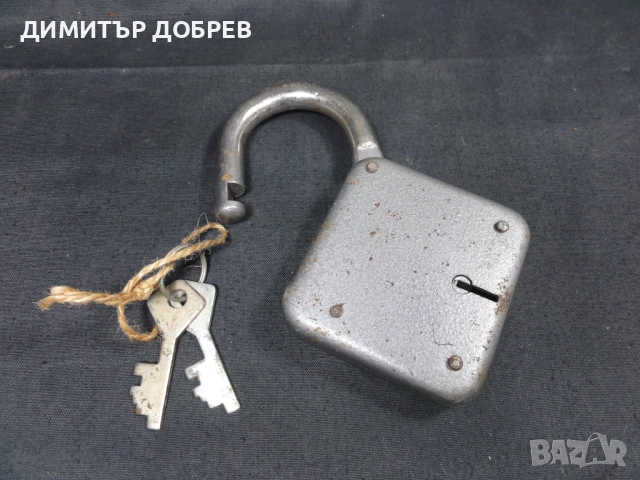 СТАР РЕТРО СОЦ СССР ГОЛЯМ КАТИНАР С 2 КЛЮЧА, снимка 3 - Антикварни и старинни предмети - 51945934