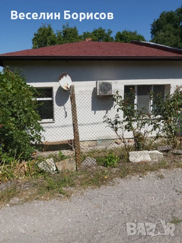 Продава къща близнак, снимка 1