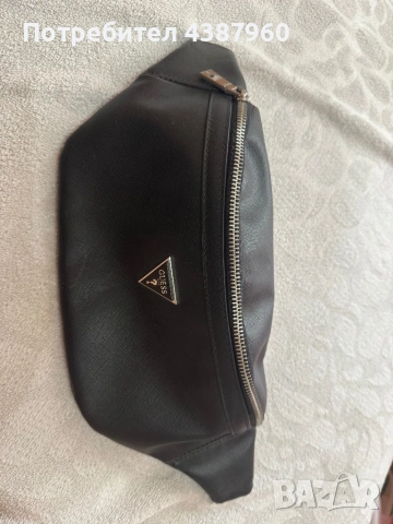 Черна чанта за кръста Guess, снимка 2 - Чанти - 53190425