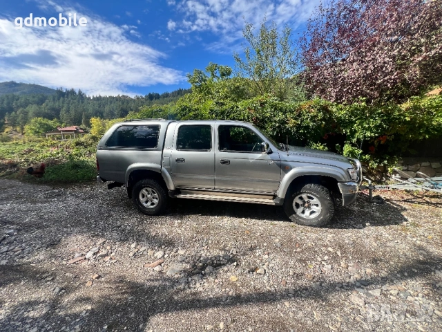 Toyota Hilux 2.5D 4D, снимка 7 - Автомобили и джипове - 53425471