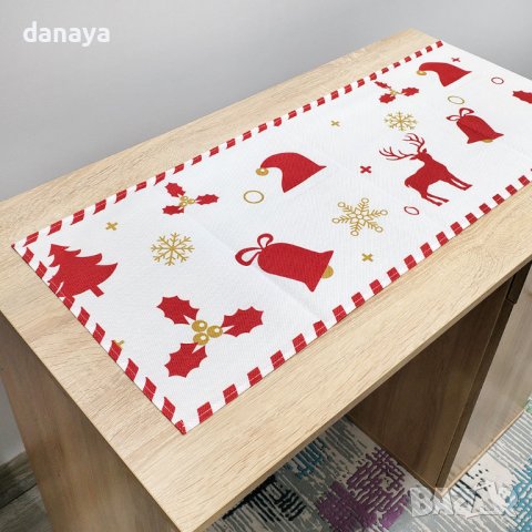 4269 Коледен тишлайфер за маса Merry Christmas, 180x34cm, снимка 3 - Покривки за маси - 43310567