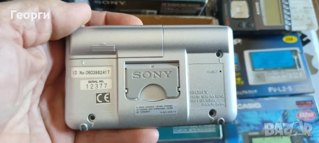 Колекционерски Радиоапаратчета Sony,Sharp,Casio, снимка 11 - Радиокасетофони, транзистори - 49411752