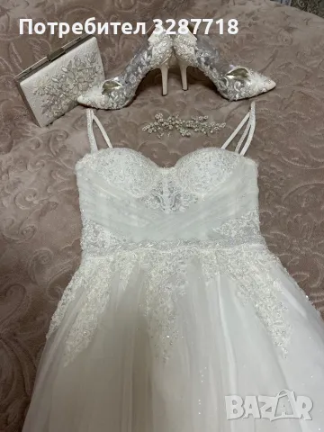 Уникална булчинска рокля и подаръци към нея (обувки, чанта и аксесоар за коса), снимка 3 - Сватбени рокли - 50315960