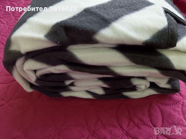 Ново голямо одеяло за пикник и къмпинг с дръжка, Топлоизолирано, Водоустойчиво, снимка 9 - Палатки - 43945803