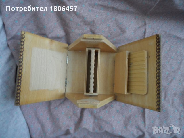 стара дървена пирографирана кутия - табакерта, снимка 2 - Антикварни и старинни предмети - 32842738