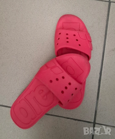 Детски чехли Arena, снимка 3 - Детски маратонки - 51463445