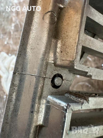 решетка за Волво В40 Volvo V40, снимка 5 - Части - 51398332