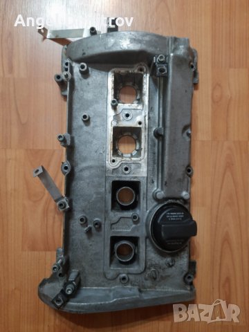 Продавам капак за клапаните за Пасат 1.8 бензин 1997-2000г