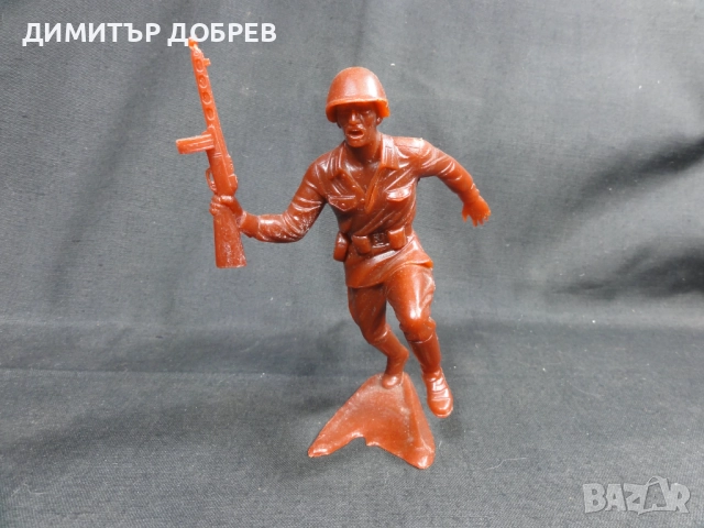 СТАРА РЕТРО СОЦ СССР ПЛАСТМАСОВА ФИГУРКА РУСКИ ВОЙНИК ВСВ