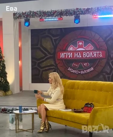 Боти в златно, снимка 6 - Дамски боти - 48706653