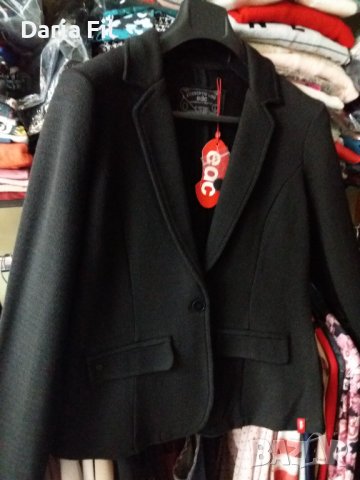 СТРАХОТНО черно сако от плътно и еластично трико , снимка 2 - Сака - 37758606