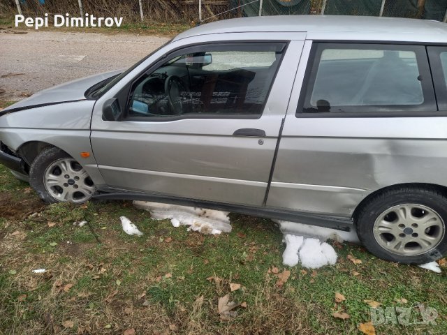 Продавам алфа 145 на части, снимка 5 - Автомобили и джипове - 43240177