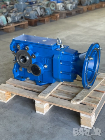 Конусно-цилиндрични редуктори - налични на склад