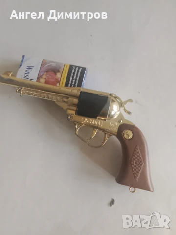 Невада Италия страхотен револвер 