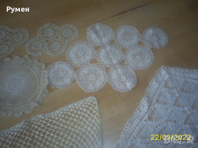 Ръчно бродирани покривки, снимка 2 - Декорация за дома - 38228145