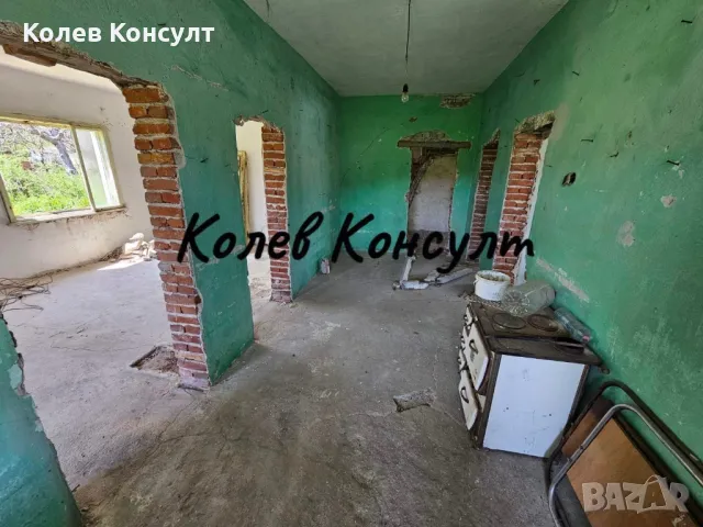 Продавам самостоятелна къща в село Мезек,община Свиленград 