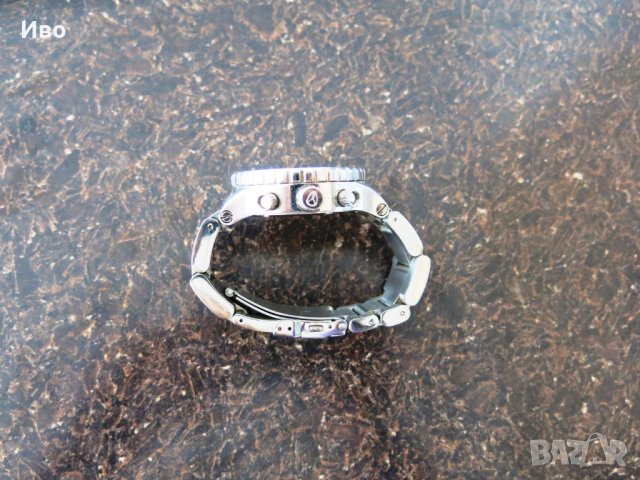 Дамски часовник Nixon Minimize The 42-20 Chronograph със Swarovski кристали, снимка 6 - Дамски - 43398933