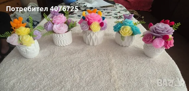 Керамична кашпа с ароматни сапунени цветя 