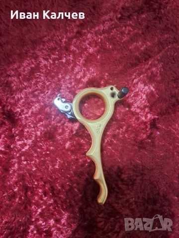 Продавам спортен лък на марката боутех спецеалист 2, снимка 6 - Лъкове и арбалети - 53455112