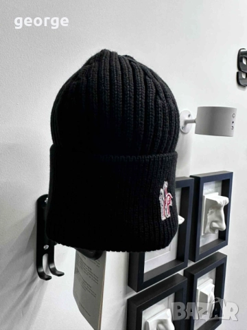 Зимна шапка Moncler - нова, снимка 3 - Шапки - 52376427