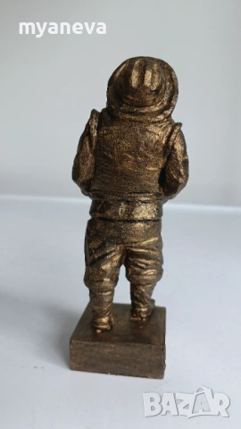 Дон Кихот (18 см) и неговия верен оръженосец Санчо Панса (12 см), дърворезби , ръчно изработени. , снимка 8 - Статуетки - 53565842