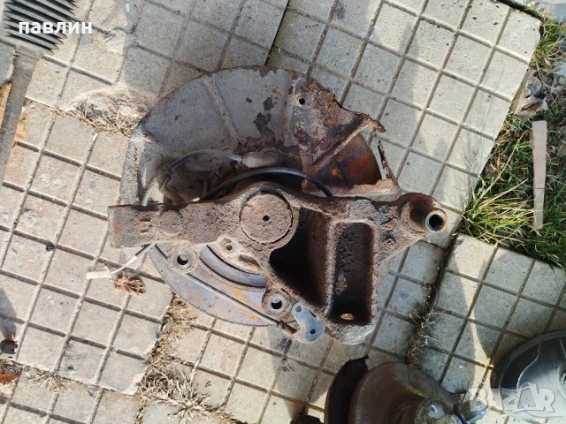 mazda premacy задни шенкели, снимка 2 - Части - 44118762