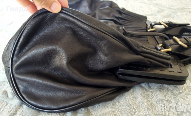 чанта Hugo Boss 100% автентична естествена кожа черна, снимка 7 - Чанти - 26820880