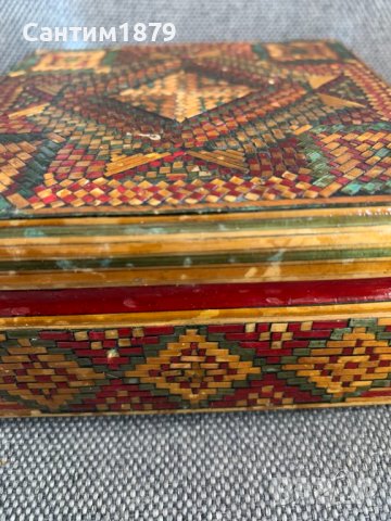 Българска дървена пирографирана етно кутия за цигари-1, снимка 5 - Антикварни и старинни предмети - 43996248