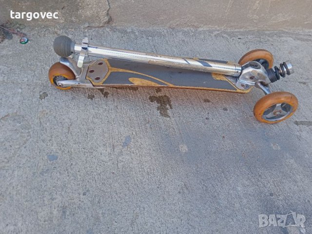 Масивна Маркова тротинетка, снимка 7 - Скейтборд, ховърборд, уейвборд - 37428022