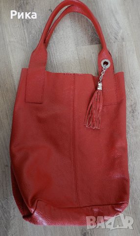 Ефектна червена чанта, снимка 3 - Чанти - 43900164