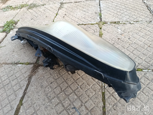 Десен фар за Toyota Celica T23 2000-2006 г. , снимка 5 - Части - 52721864