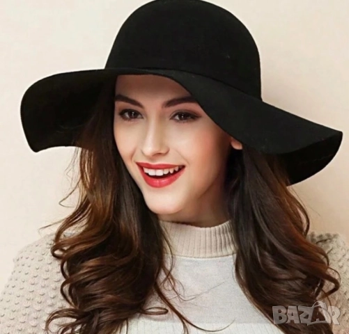 Дамска шапка 